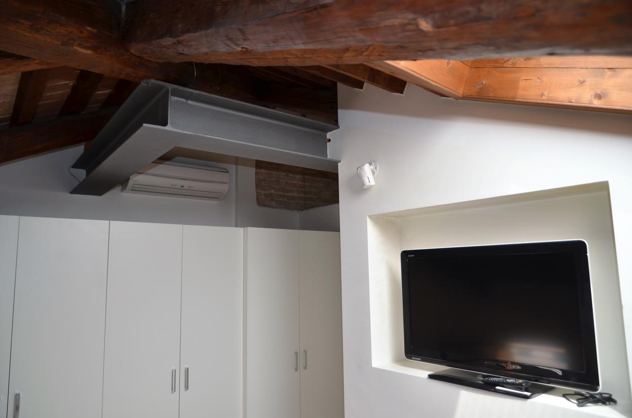 נואלה “Al Commercio” Luxury Loft מראה חיצוני תמונה