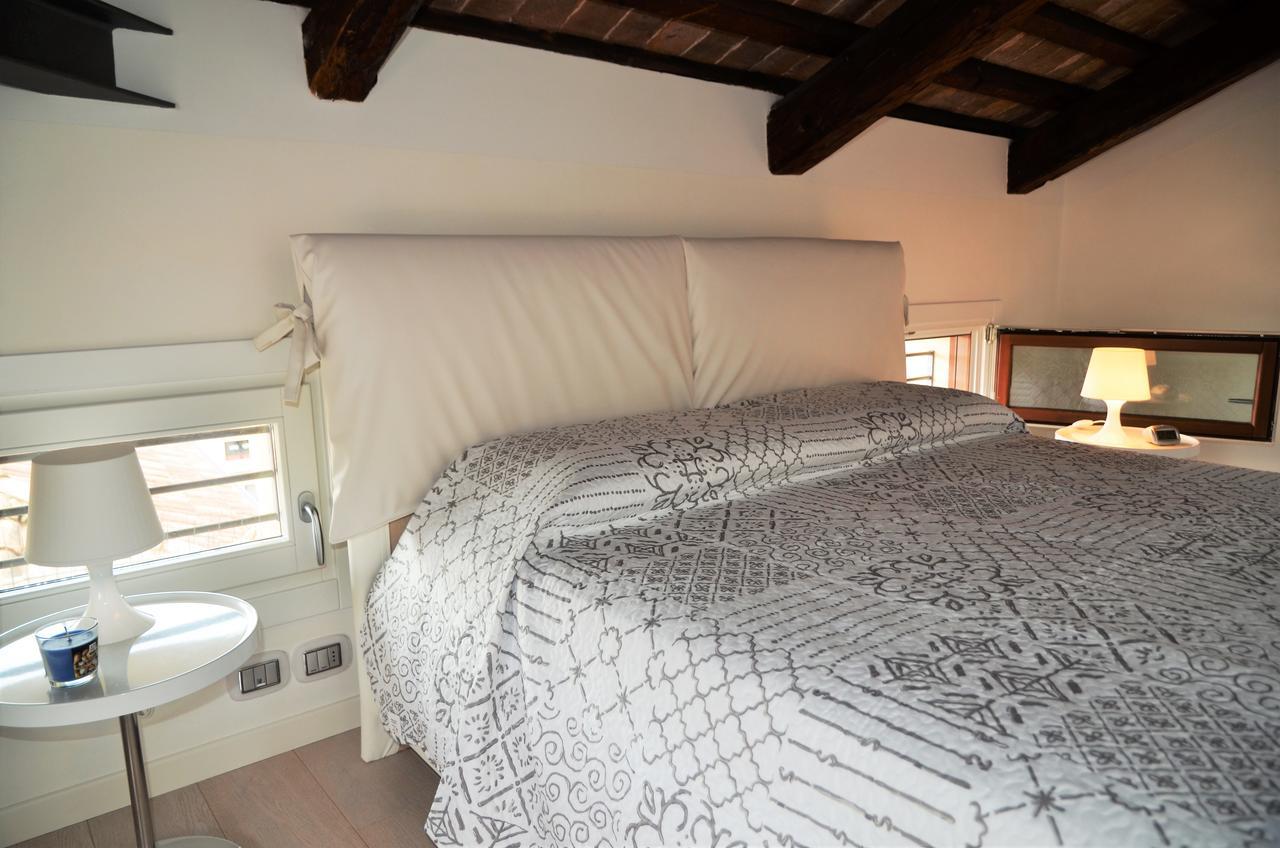 נואלה “Al Commercio” Luxury Loft מראה חיצוני תמונה